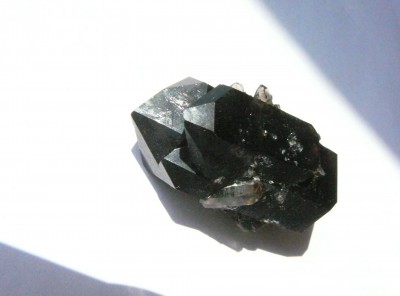 3.Морион,кристалл. М-е Белорецкое, Башкирия, естественное освещение..JPG